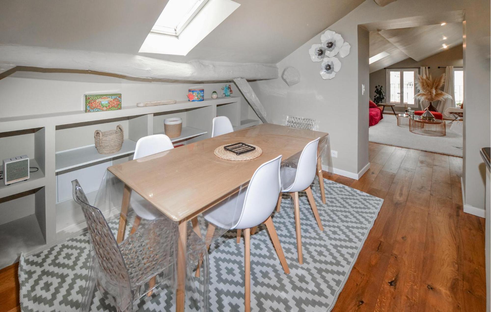 Appartement Gorgeous In With Kitchen *